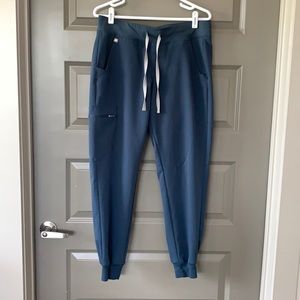 Women’s M Figs Zamora Scrub Joggers (Harbor)